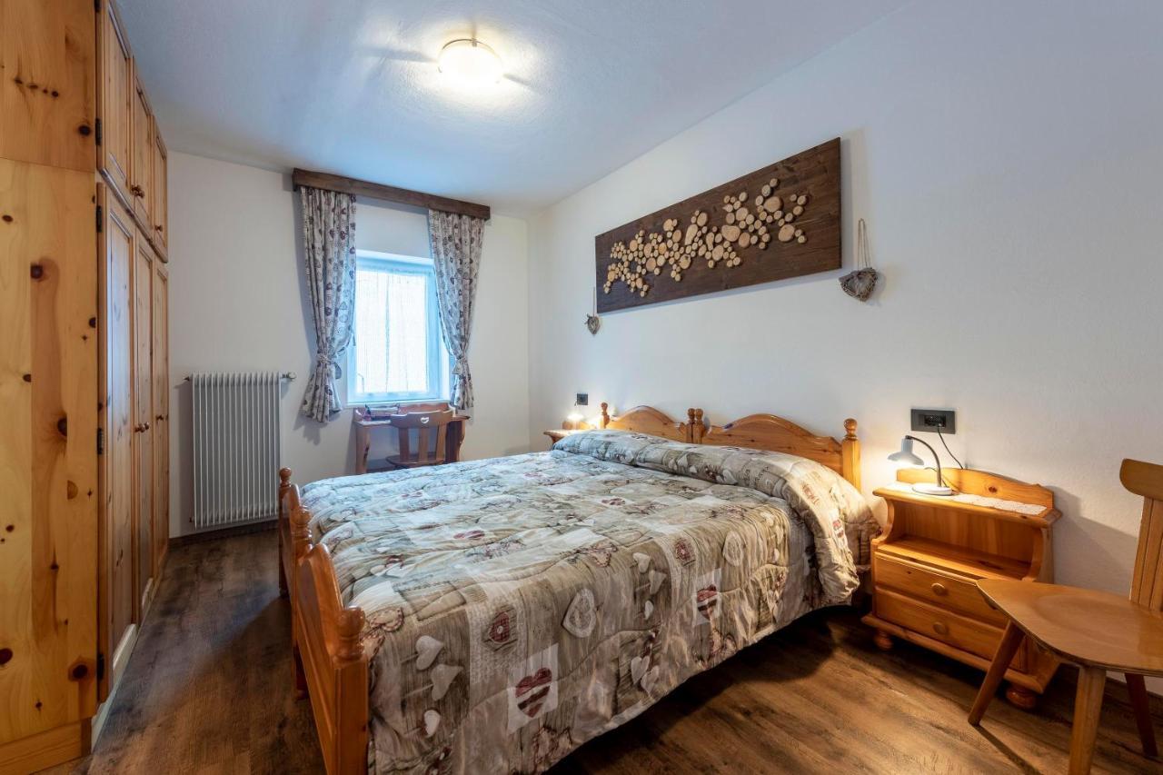 Appartamenti Residence La Roggia Pozza di Fassa Exterior foto