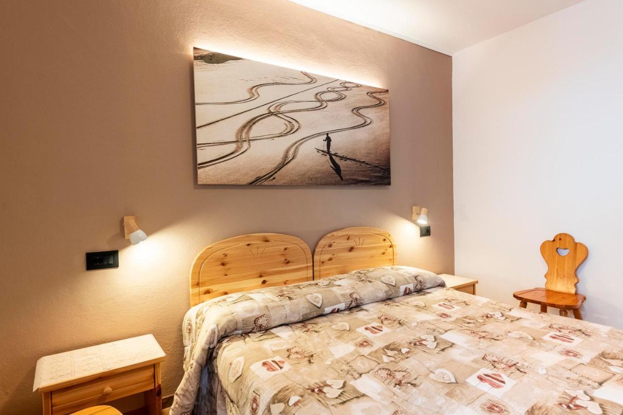 Appartamenti Residence La Roggia Pozza di Fassa Exterior foto