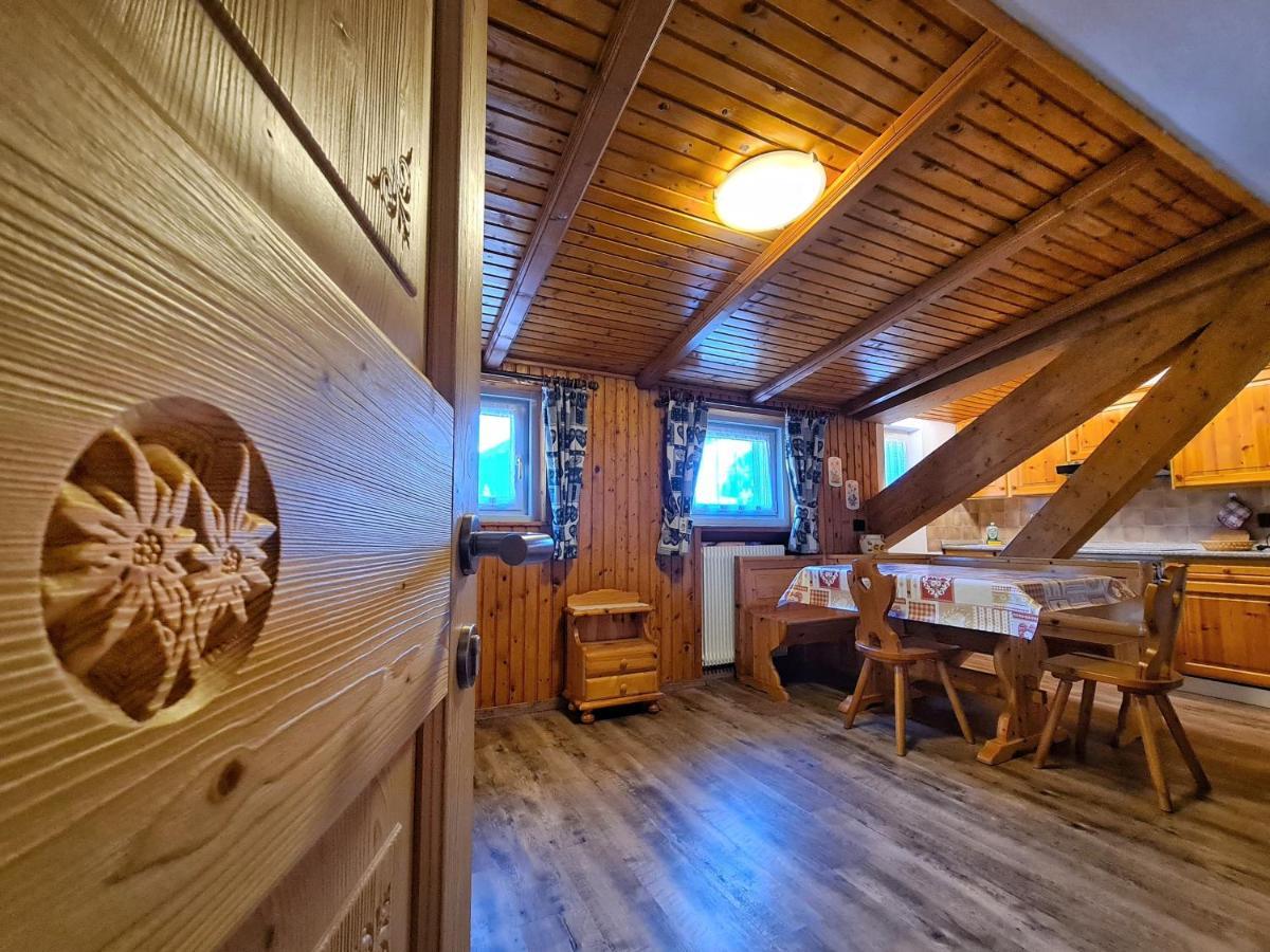 Appartamenti Residence La Roggia Pozza di Fassa Exterior foto
