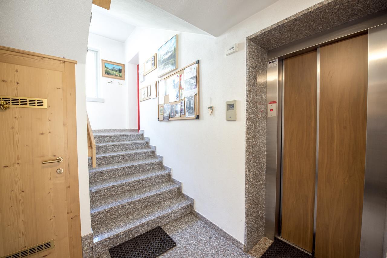 Appartamenti Residence La Roggia Pozza di Fassa Exterior foto